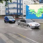Antalya’da sağanak alarmı! Meteoroloji 6 ilçeyi uyardı
