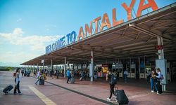 Antalya, turist sayısında 16 milyonu devirdi 