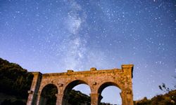 Arıassos Antik Kenti'nde Perseid meteor yağmurunun muhteşem görüntüsü