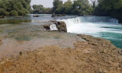 Manavgat Şelalesi'ndeki beklenmedik su seviyesi düşüşü ziyaretçileri şoke etti