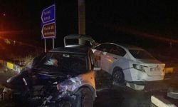 Isparta'da trafik kazası: Arabalar hurdaya döndü