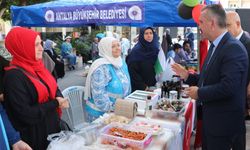 Kemer'de Filistin'e destek amaçlı kermes düzenlendi