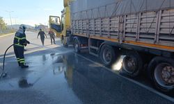 Lastikleri tutuşan tır itfaiyenin erken müdahalesiyle kurtarıldı