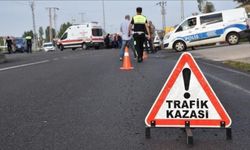 Afyonkarahisar’da trafik kazası: Park halindeki araca çarptı