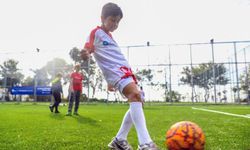 Büyükşehir Futbol Akademisi, geleceğin futbolcularını yetiştirecek
