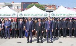 Serik’te Cumhuriyet Bayramı kapsamında Atatürk anıtına çelenk sunuldu