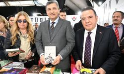 Vali Şahin, Antalya Kitap Fuarı'nda