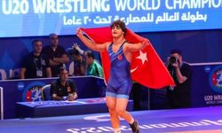 Milli güreşçi Alperen Berber, Arnavutluk'ta dünya 2’ncisi oldu