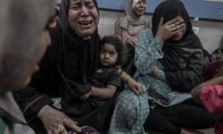 Gazze'de naaşları koyacak yer kalmadı! Ambulanslarda cenaze namazı kılınıyor