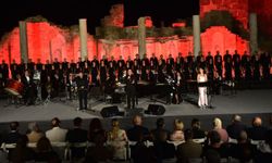 Bakan Ersoy: “Antalya’ya kültür turizmini kazandırmalıyız”