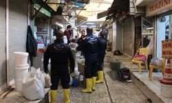 İskenderun’da deniz taşması sonrası temizlik çalışmaları hız kesmiyor