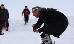 Şalvar ve fistan giyerek karın keyfini çıkardılar