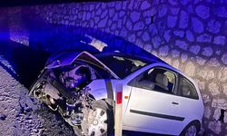 Antalya'da otomobil sürücüsü ölümden döndü