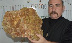 Farklı toprakların taşları hünerli ellerde takıya dönüşüyor