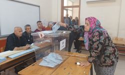Antalya’da seçmen sandık başında! Oy verme işlemi başladı