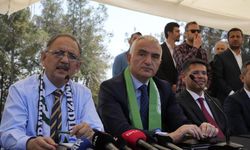 Çevre ve Şehircilik Bakanı Özhaseki, Antalya Büyükşehir ve Serik için ‘oy’ demeden oy istedi