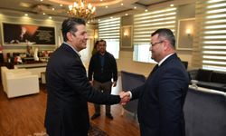 Cumhur İttifakı adayından CHP’li Belediye Başkanı’na ziyaret