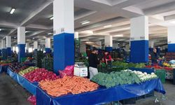 Antalya’da pazar günlerinin buluşma noktası! Muratpaşa Pazar Pazarı'nda güncel sebze meyve fiyatları...