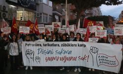 Antalya Kadın Dayanışma Komiteleri: "Dişimizi sıkmıyoruz, yumruğumuzu sıkıyoruz!"