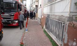 Antalya’da 4 katlı binada yangın paniği! Anne ve kızı için korku dolu dakikalar...