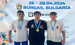 Antalyasporlu yüzücüler Bulgaristan'ı salladı!