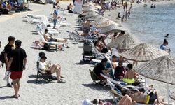 Bodrum'da bayram yoğunluğu! Vatandaşlar sahile akın etti