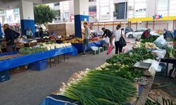 Antalya'daki Muratpaşa Çarşamba Pazarı’nda bayram telaşı! Güncel sebze ve meyve fiyatları…