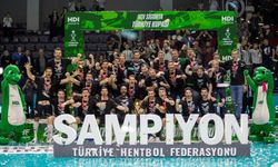 Hentbol Erkekler Türkiye Kupası'nın sahibi Beşiktaş oldu
