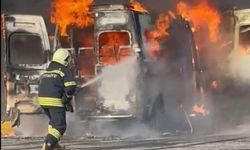 Muğla'da feci kaza! Minibüsler alev alev yandı... 4'ü ağır 14 kişi yaralandı
