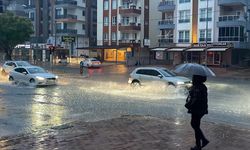 Antalya'ya gök gürültülü sağanak yağış geliyor! Antalya Büyükşehir uyardı...