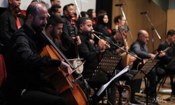 Antalya'da 19 Mayıs coşkusu başladı! Gençlik Korosu'nun konseri büyüledi