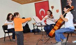 Antalya Filarmoni Derneği'nden 'müzik öğretmeni' tepkisi! İlkokullarda bu ders yapılamıyor