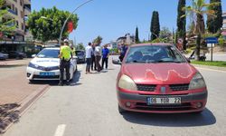 Gazipaşa’da 7 yaşındaki öğrenci trafik kazasında yaralandı