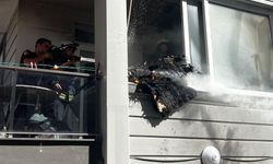 Antalya'da çıkan yangına pervazdan müdahale! Yatak alev alev yandı