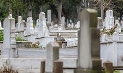 Antalya'da mezar taşlarına enflasyon etkisi! Ölmeye de zam geldi