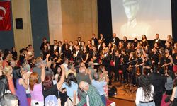 Muratpaşa’da Üstün Kent Orkestrası’ndan muhteşem konser
