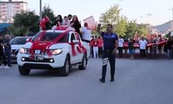Adana’nın kurtuluşunun 104’üncü yıl etkinlikleri akşam yapıldı