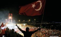 Memur Sen Antalya: "15 Temmuz ihaneti kuşatan bir destandır"