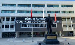 Antalya Büyükşehir Belediyesi o işgale izin vermedi! 48 saat içinde hepsi çekildi