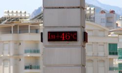 Antalya’da termometreler 46 dereceyi gördü! Vatandaşlar soluğu sahillerde aldı