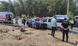 Fethiye’de minibüs ile otomobil çarpıştı! 1 kişi hayatını kaybetti