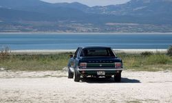 Burdur'da Mustang illüzyonu! 1990 model Taunus’u Mustang'a dönüştürdü