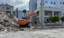 Hatay’da korku dolu anlar! İŞKUR çalışanları panikle kaçıştı