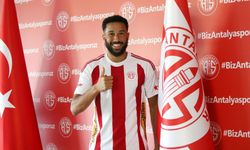 Antalyaspor zincirlerini kırdı! Yeni transfer İngiltere’den