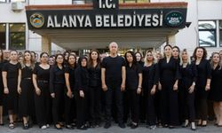 Alanya Belediyesi'nden kadına yönelik şiddete karşı 'siyah' mesai