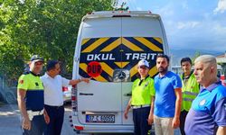 Kemer’de çocukların can güvenliği için servis araçları sıkı denetleniyor