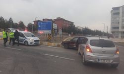 Konya’da otomobiller çarpıştı! 2 kişi yaralandı