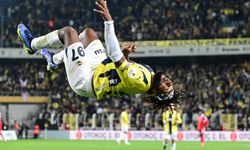 Fenerbahçe liderlik yarışını sürdürüyor