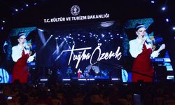 Tuğba Özerk, Antalya'da fırtına gibi esti