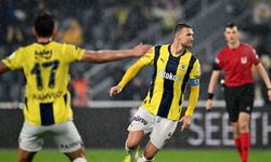 Fenerbahçe kırmızı kart görmeden 10 kişi kaldı